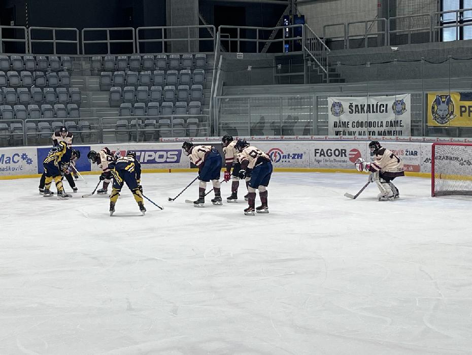 Juniori ukončili základnú časť víťazným dvojzápasom. Kúdelka nazbieral za víkend deväť bodov