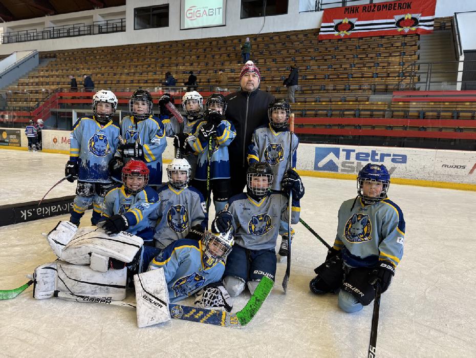 Šakalíci zahviezdili na turnaji v Ružomberku. Vyhrali všetky štyri zápasy